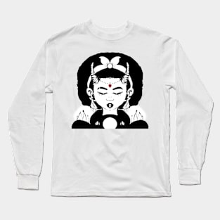 Xylvia Long Sleeve T-Shirt